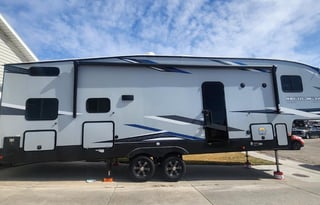 2021 Forest River RV Cherokee Arctic Wolf 287BH
