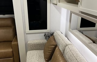 Brinkley Love! 2025 Model I 265 Luxury Camping!