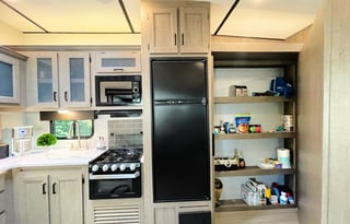 The Perfect Glamping Getaway! 3bds, TWO bathrooms!