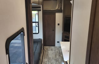 Family Fun Starts Here Spacious 5th Wheel Camper!