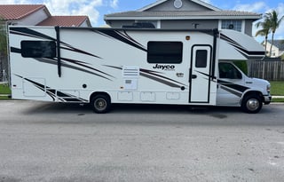 Jayco Redhawk 31F W/Bunks