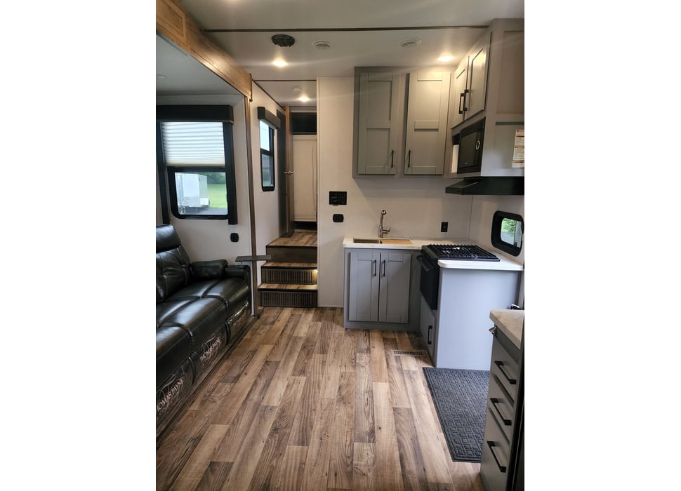 Fifth Wheel rentals in Sewell
