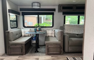 Sweet Retreat - Delivered luxury camper!