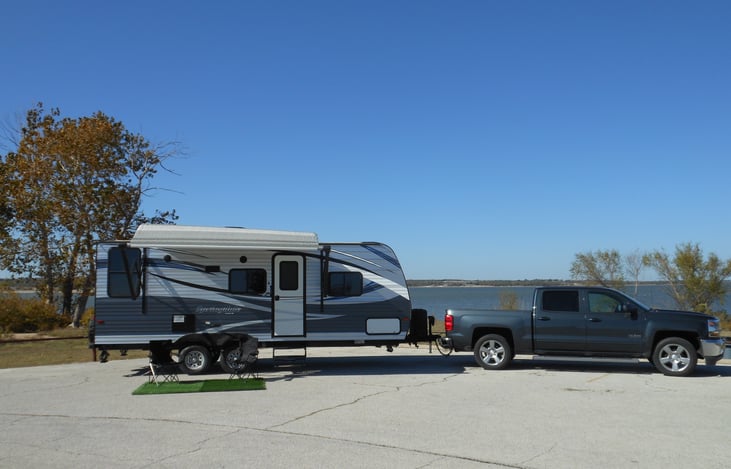 Pulls very smooth with a 1/4 ton truck.