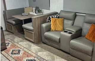 Happy Campers RV Rental/ Private WIFI