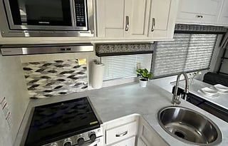 Conquest Medium Easy to Drive Class C