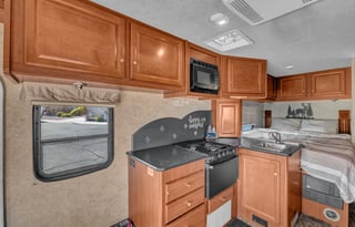 Your Home on Wheels: Stylish & Spacious Motorhome