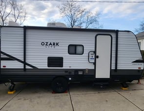 Forest River RV Ozark 1650BH