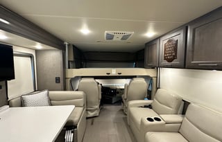 2022 Thor Palazzo 33.6 Diesel Class A