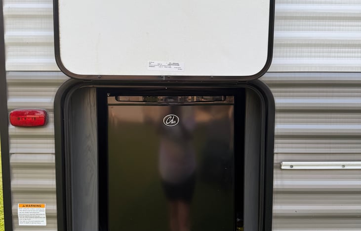 Outside fridge to keep your drinks cold!