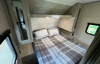 Fam Friendly 2023 Coachman Catalina 261BHS