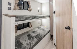 2026 KZ Sportsmen 130bh - Modern | Fully Loaded!!