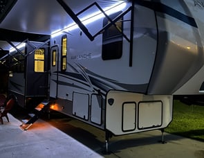 Keystone RV Avalanche 390DS