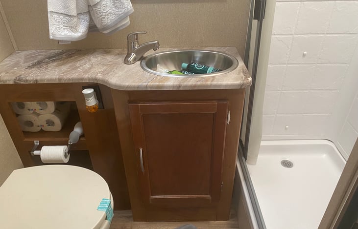 Spacious sanitized full bathroom