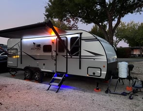 Venture RV Sonic SN211VDB
