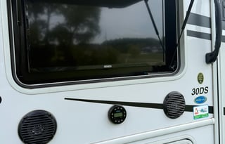 Pet/festival friendly RV WITH washer/dryer!!!