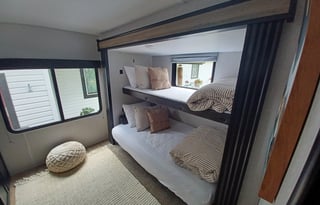 The Land Yacht, **Pet Friendly**