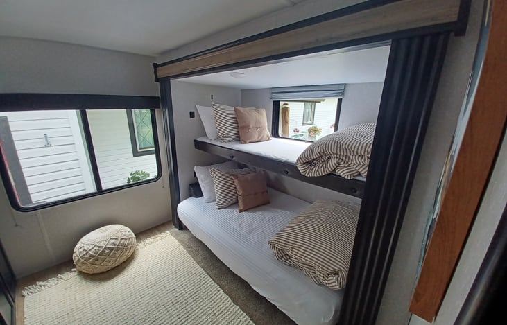 Bunkhouse - bottom bunk can be converted to a couch