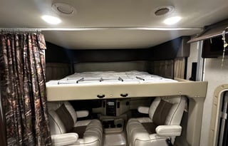 2019 Thor Motor Coach Freedom Traveler A27