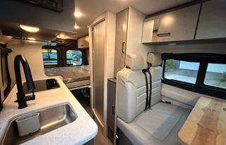 2023 Thor Motor Coach Dazzle 2AB