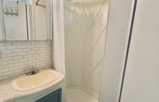 Cozy, Dog Friendly RV