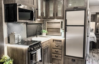 2021 SandStorm 271 - Toy Hauler w/Patio