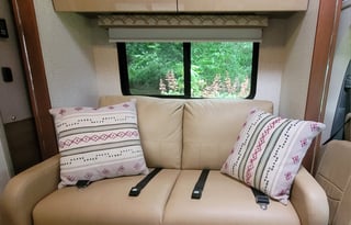 The Best View - 24 ft. Mercedes Winnebago View