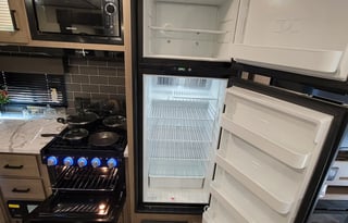 New 2022 Keystone RV Hideout 29DFSWE Fully Loaded