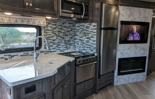 2021 Holiday Rambler Invicta 34MB