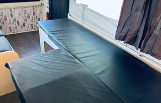 Vintage Pop-Up – 1989 Coleman Laramie