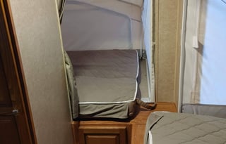 23' ROCKWOOD ROO SLEEPS 10 COMES FULLY STOCKED