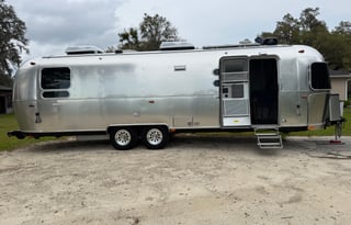 Glamping in International Luxury (WE DELIVER )