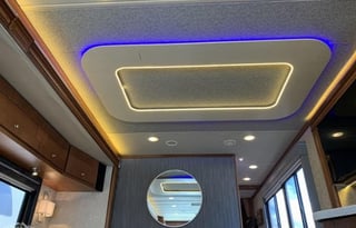 Fully Loaded Winnebago Tour bus 40'