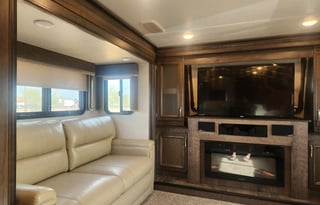 2018 Keystone RV Montana High Country 374FL