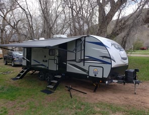 Forest River RV Cherokee Alpha Wolf 23DBH-L