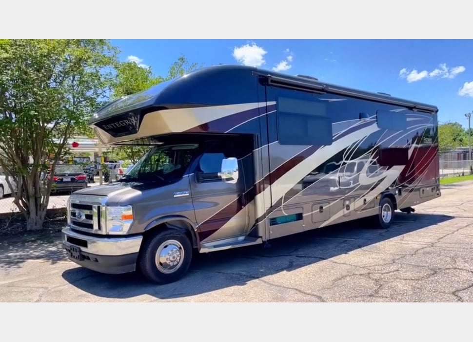 Class C Motor Home rentals in Stanton