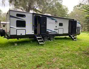 Forest River RV Cherokee Alpha Wolf 30RDB-L