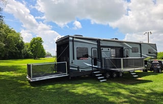 Luxury Seismic TH • Delivery Only • 1.5 Bath