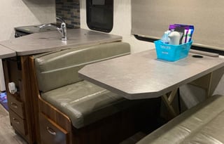 BOB-2018 Forest River RV Sunseeker 3270S Ford