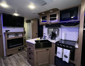 Forest River RV Cherokee Alpha Wolf 26DBH-L