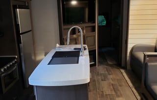 2021 Crossroads RV Sunset Trail