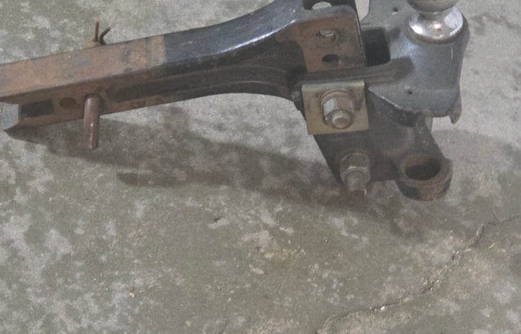 2-5/16" Ball with sway bars included with rental for towing
