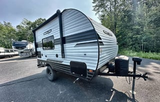 Sun Lite 16BH — Easy-Tow Family Camper, Sleeps 4