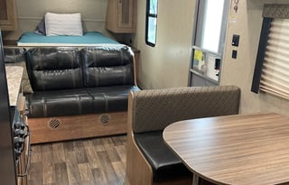 ROOMY-BUNKHOUSE-1/2 TON TOWABLE