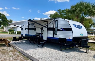 2023 Salem Cruise Lite** Our Airbnb on Wheels I**