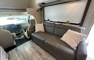 2024 Thor Geneva 31VT