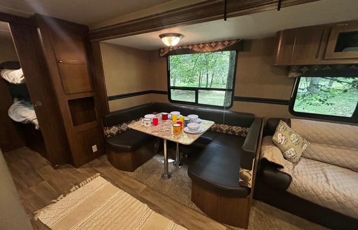 Dinette, converts to a queen size bed with storage underneath