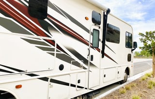 ! Creamy Flair 2021 - Modern & Reliable, Sleeps 10