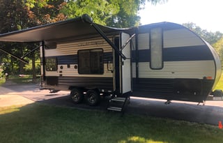 Lightweight Yet Spacious! 2020 Grey Wolf 22MKSE