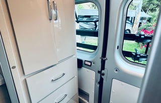 Sunshine Camper Van (Wet bath, Kitchen equipped)